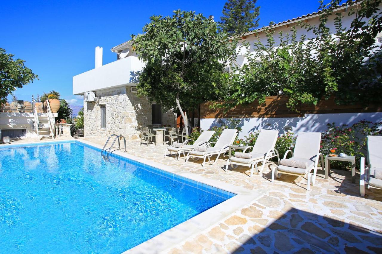 Villa Oasis Kamilari Buitenkant foto