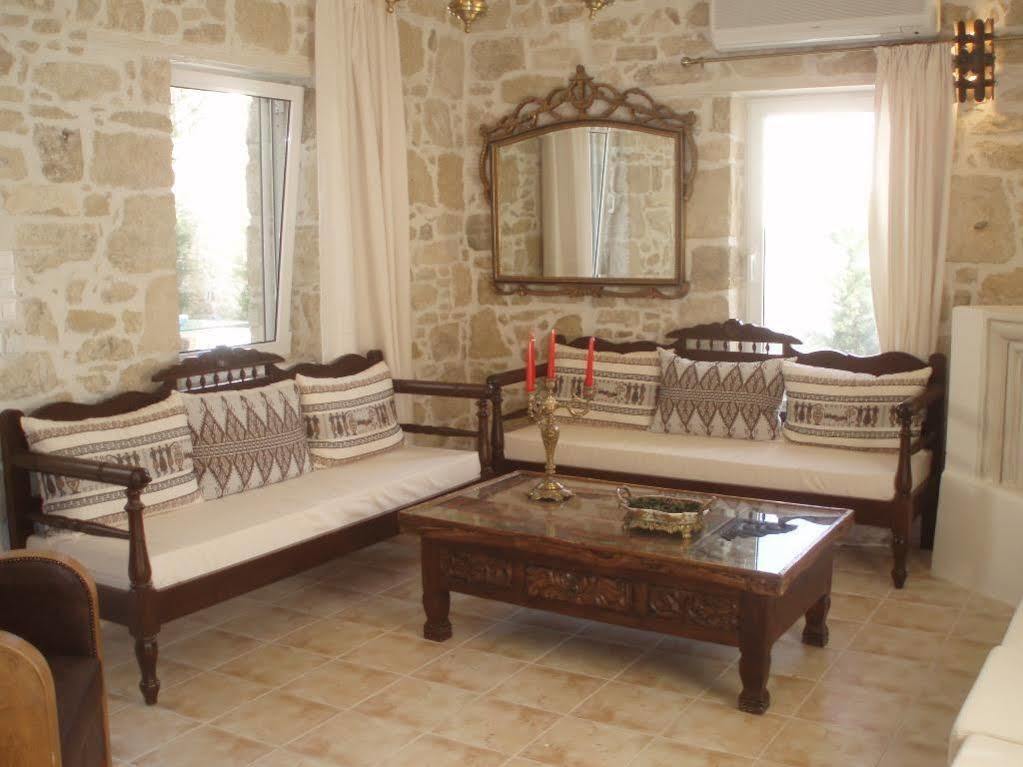 Villa Oasis Kamilari Buitenkant foto